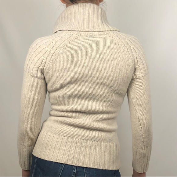 100% lamb wool pullover. Excellent condition. Size S, cream colour. - Picture 4 of 7